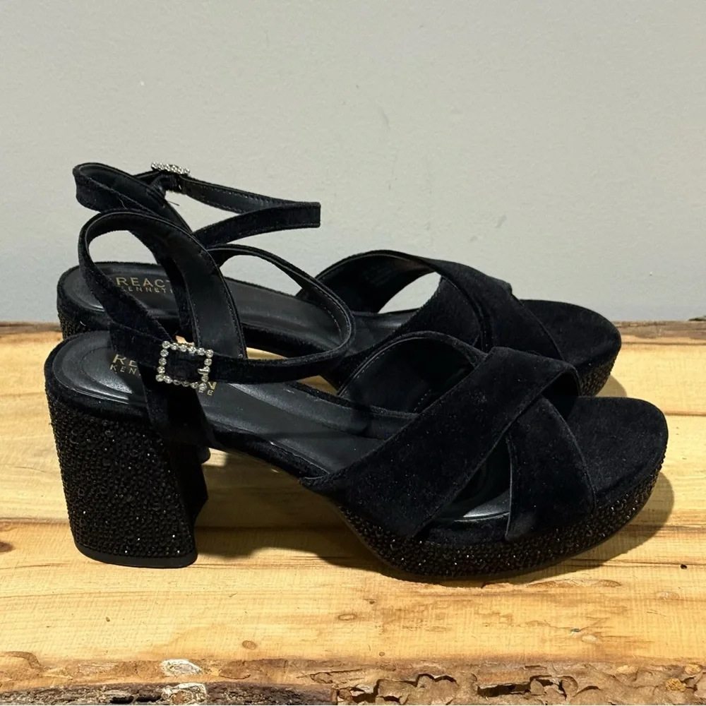 Kenneth Cole Reaction brand new
